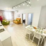 Beachfront Bliss * Golem (Tirana)