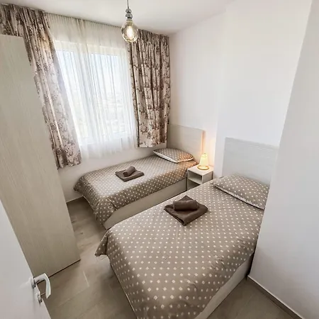 Beachfront Bliss Apartman *