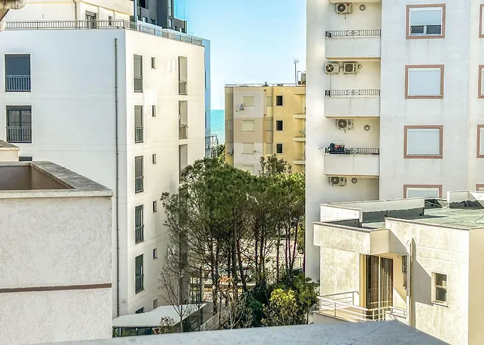 Beachfront Bliss 公寓 *