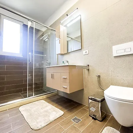 Beachfront Bliss Apartament *