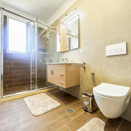 Beachfront Bliss Apartament *