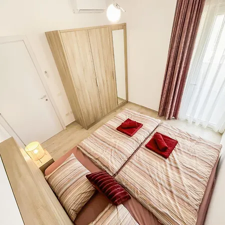 Beachfront Bliss Apartament